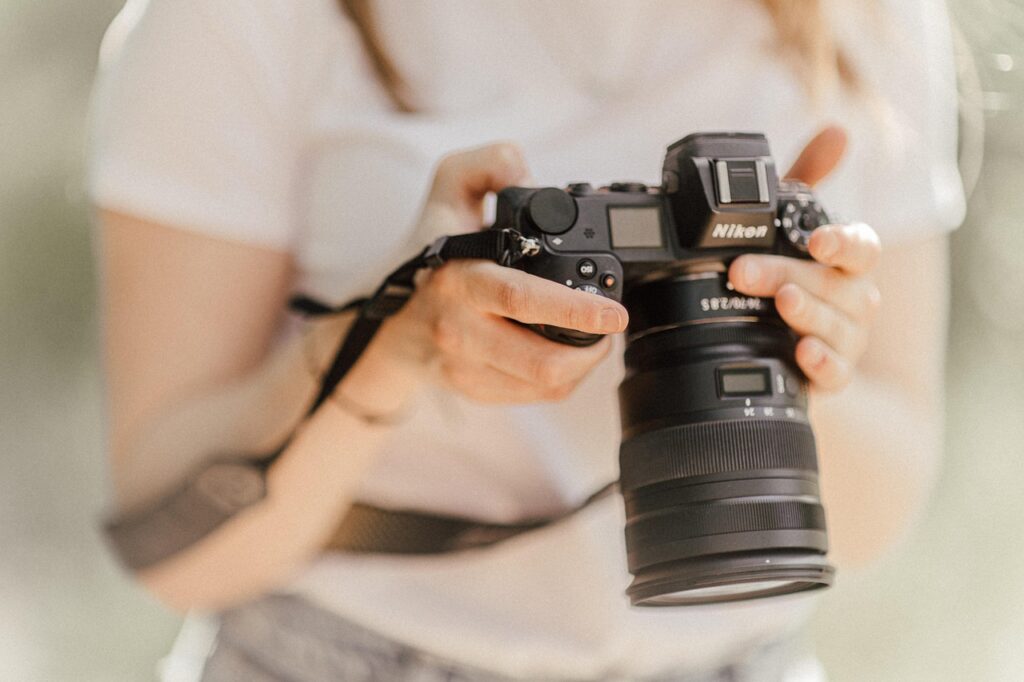 Pourquoi choisir un photographe grossesse à Lyon pour immortaliser votre maternité ?